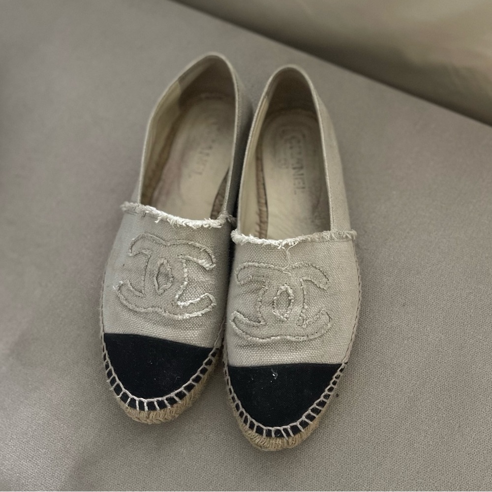 Chanel woman’s shoe